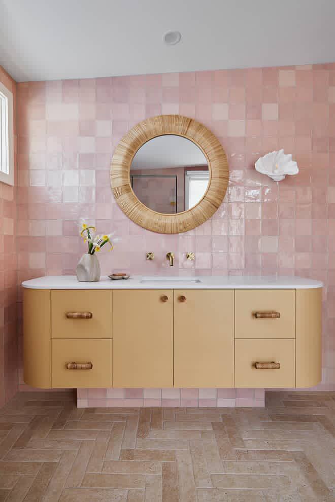 Fluted Shell (openface) Wall Sconce